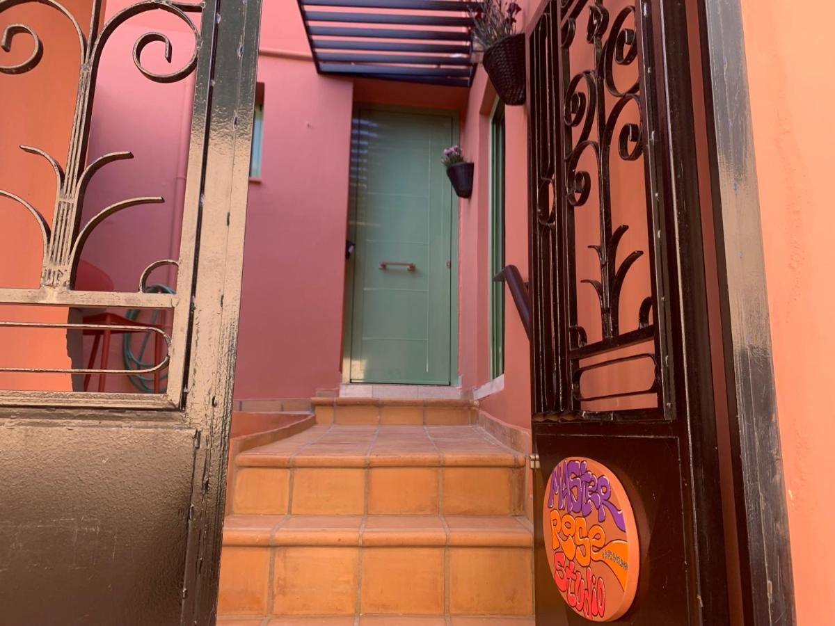 Master Rose In Old Town